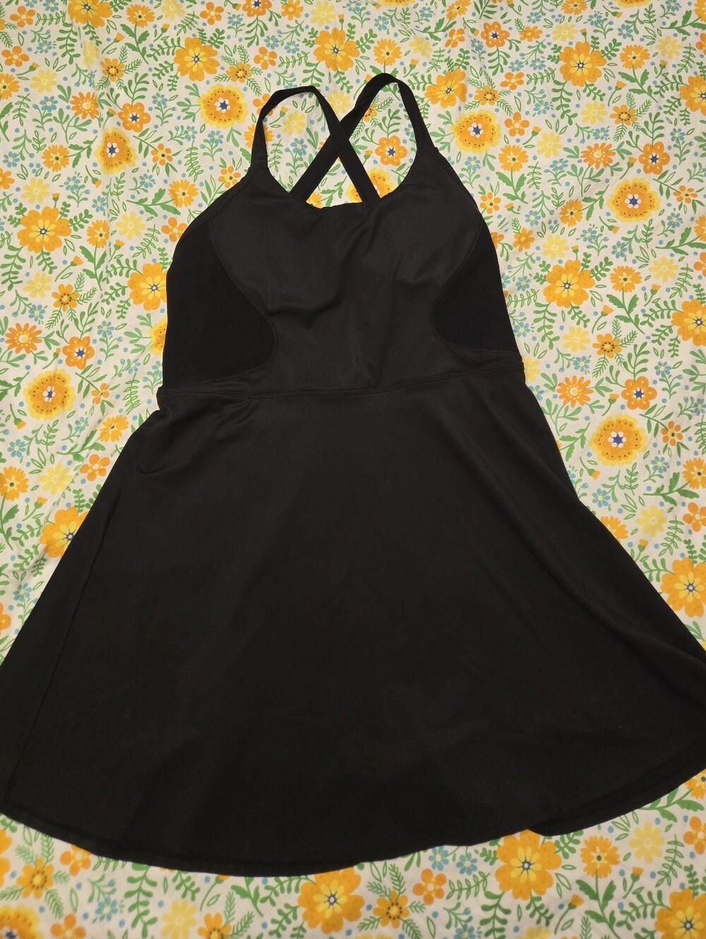 NWOT Halara Black Cross-Back Athletic Dress With Shorts Large